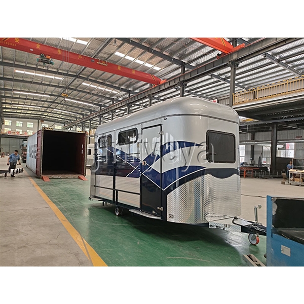 莱芜牧民游牧车